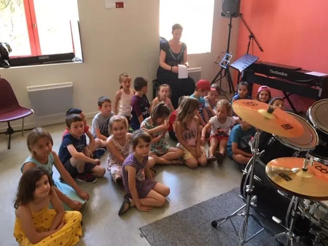 Découverte de l'école de musique par les classes de l'école Jean Moulin — 2019 — photo 4