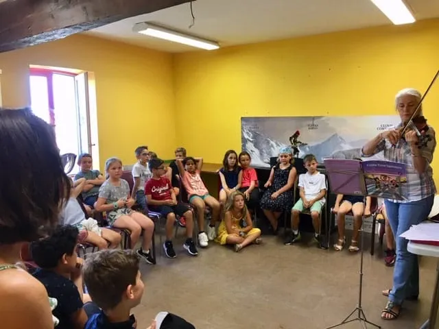 Découverte de l'école de musique par les classes de l'école Jean Moulin — 2019 — photo 5