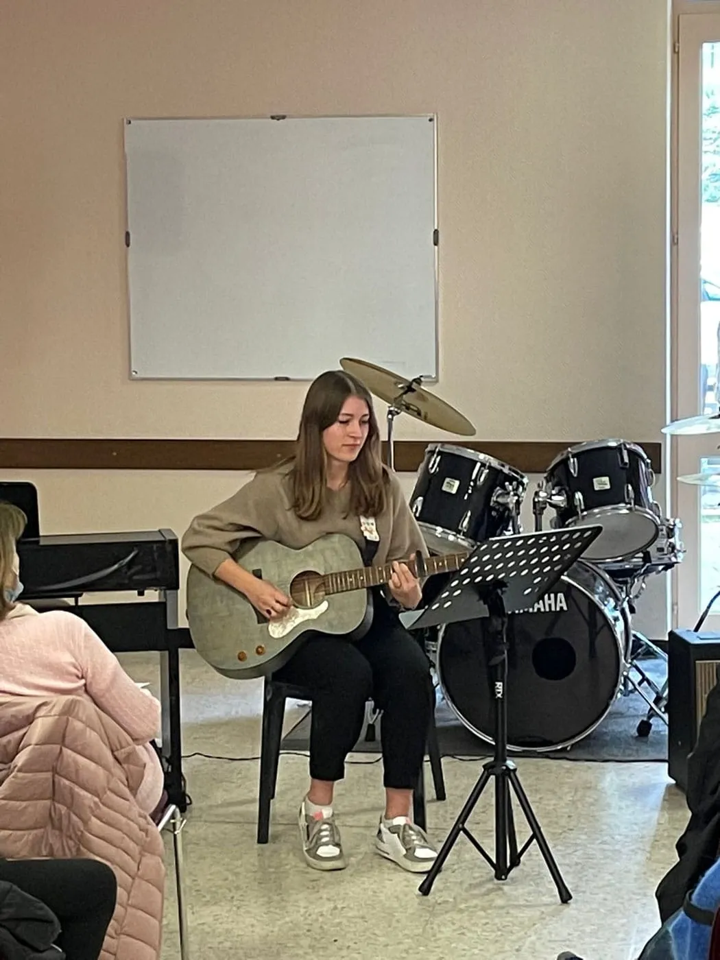 Concerts des classes de guitare, musique actuelle, harpe, violon et éveil musical — 2022 — photo 4