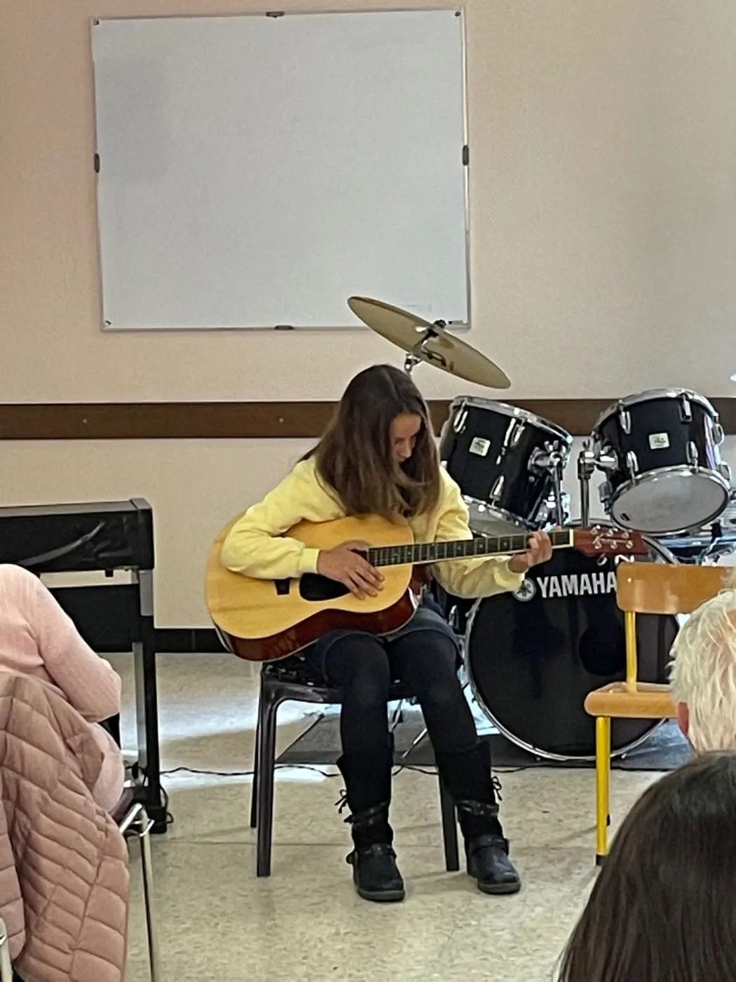 Concerts des classes de guitare, musique actuelle, harpe, violon et éveil musical — 2022 — photo 6