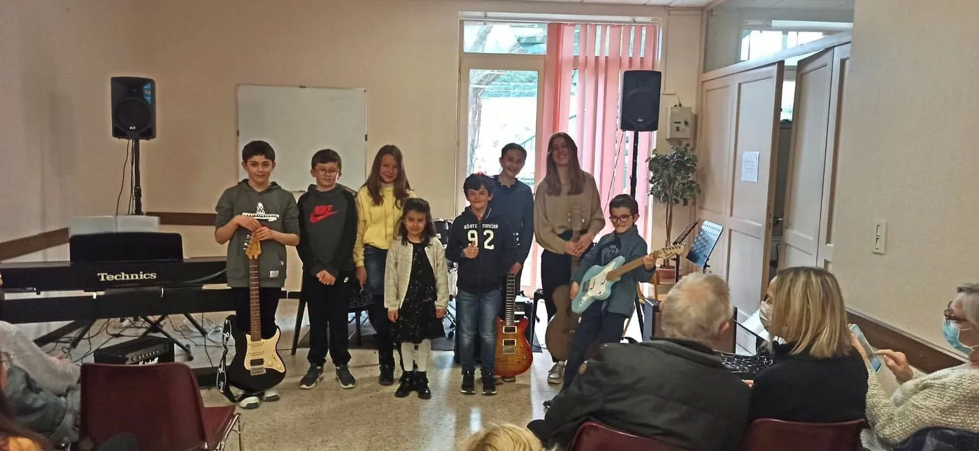 Concerts des classes de guitare, musique actuelle, harpe, violon et éveil musical — 2022 — photo 8